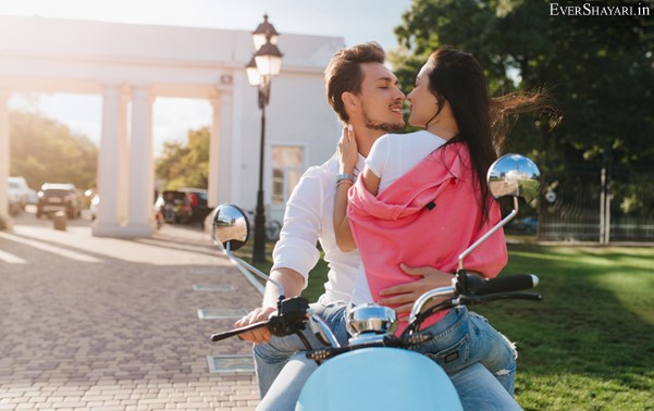 Romantic Love Sms Shayari In Hindi For Girlfriend Boyfriend With Romantic Couple Image