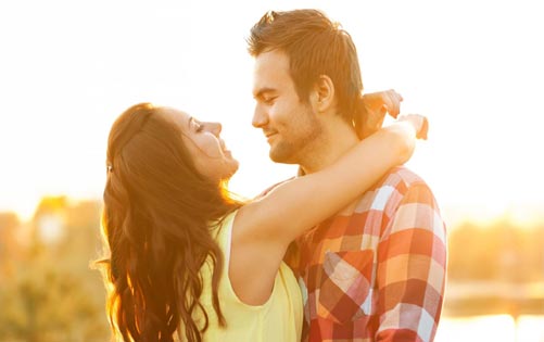 Very Romantic Poem In Hindi For Girlfriend And Boyfriend